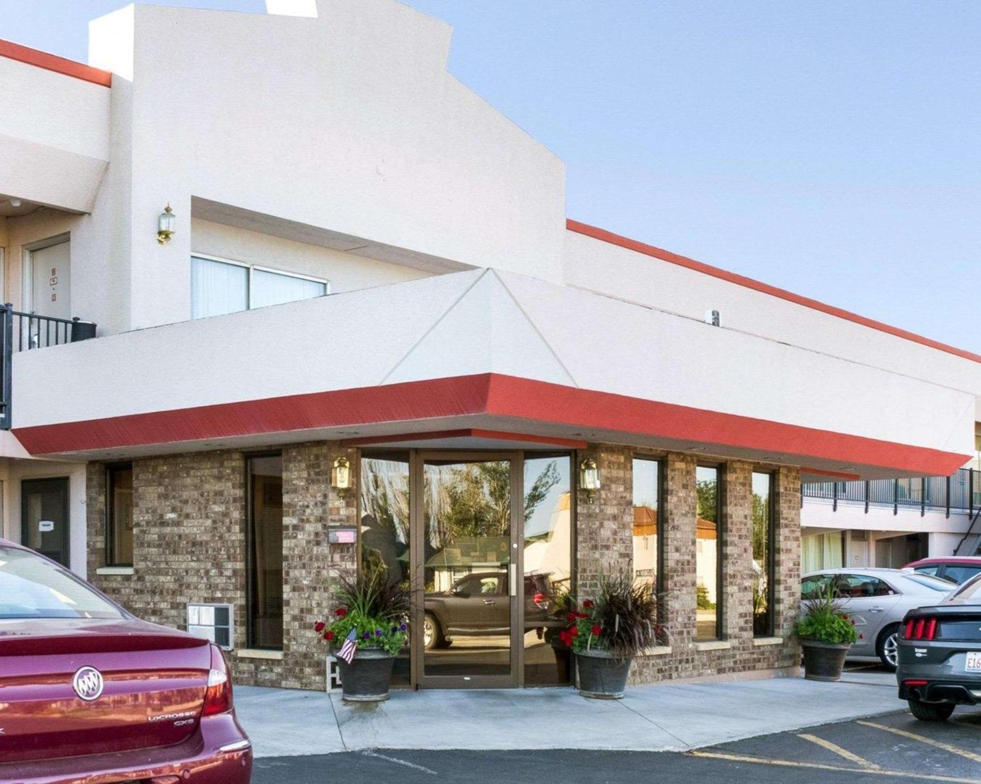 Econo Lodge Wall Exterior foto