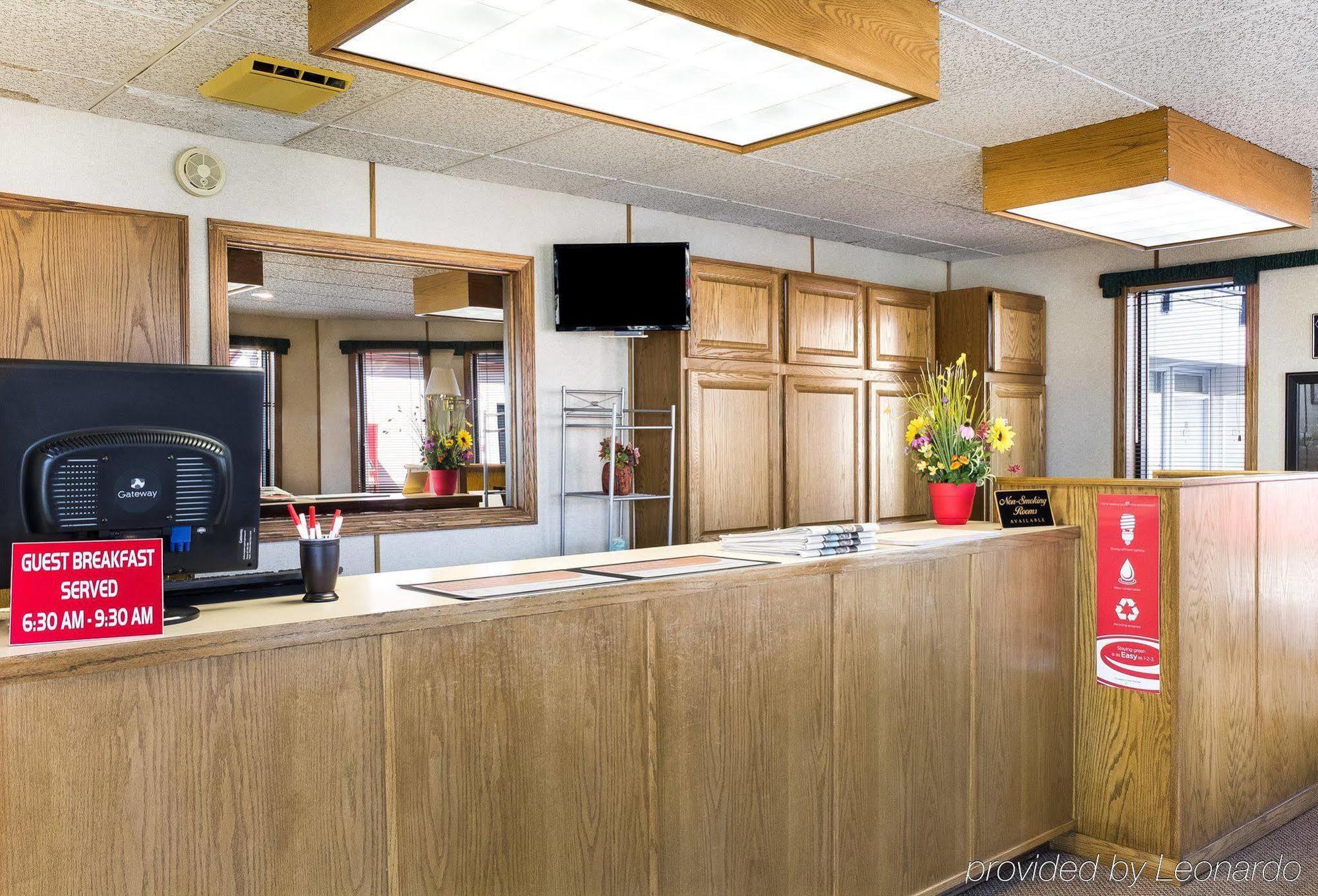 Econo Lodge Wall Exterior foto