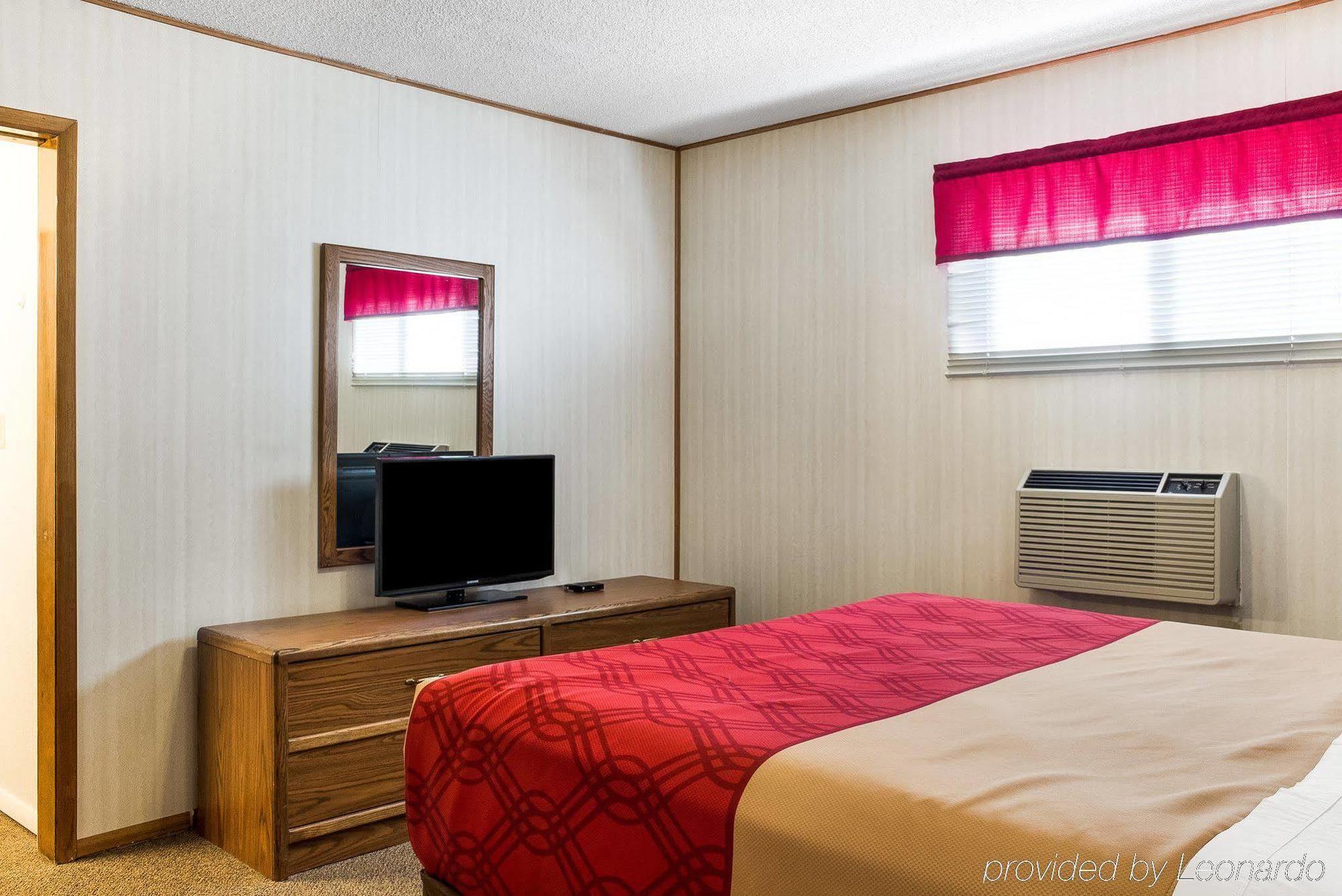 Econo Lodge Wall Exterior foto